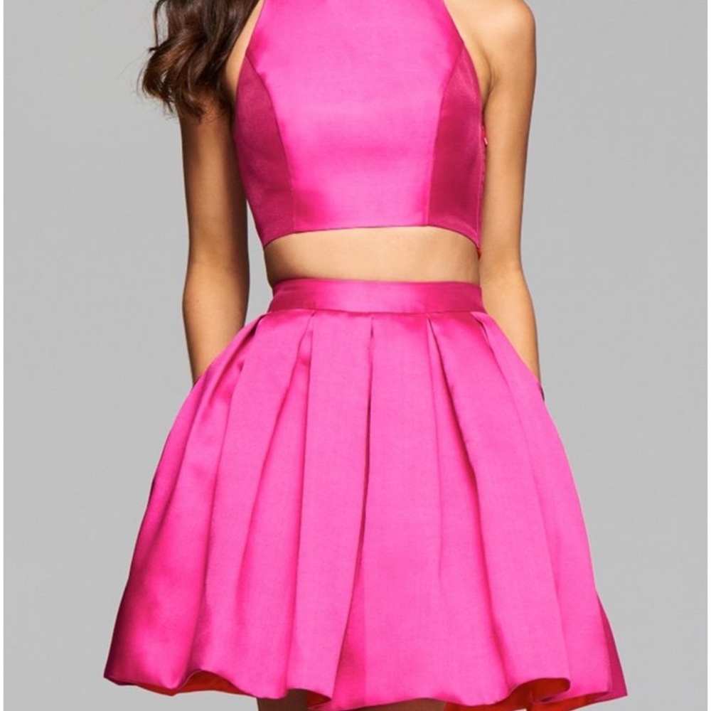 Faviana fuchsia size 4 two piece cocktail